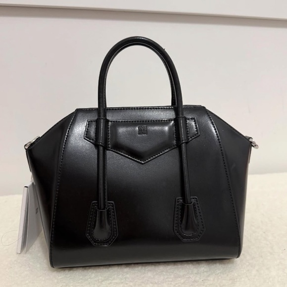 Givenchy Antigona M bag - Picture 2 of 2